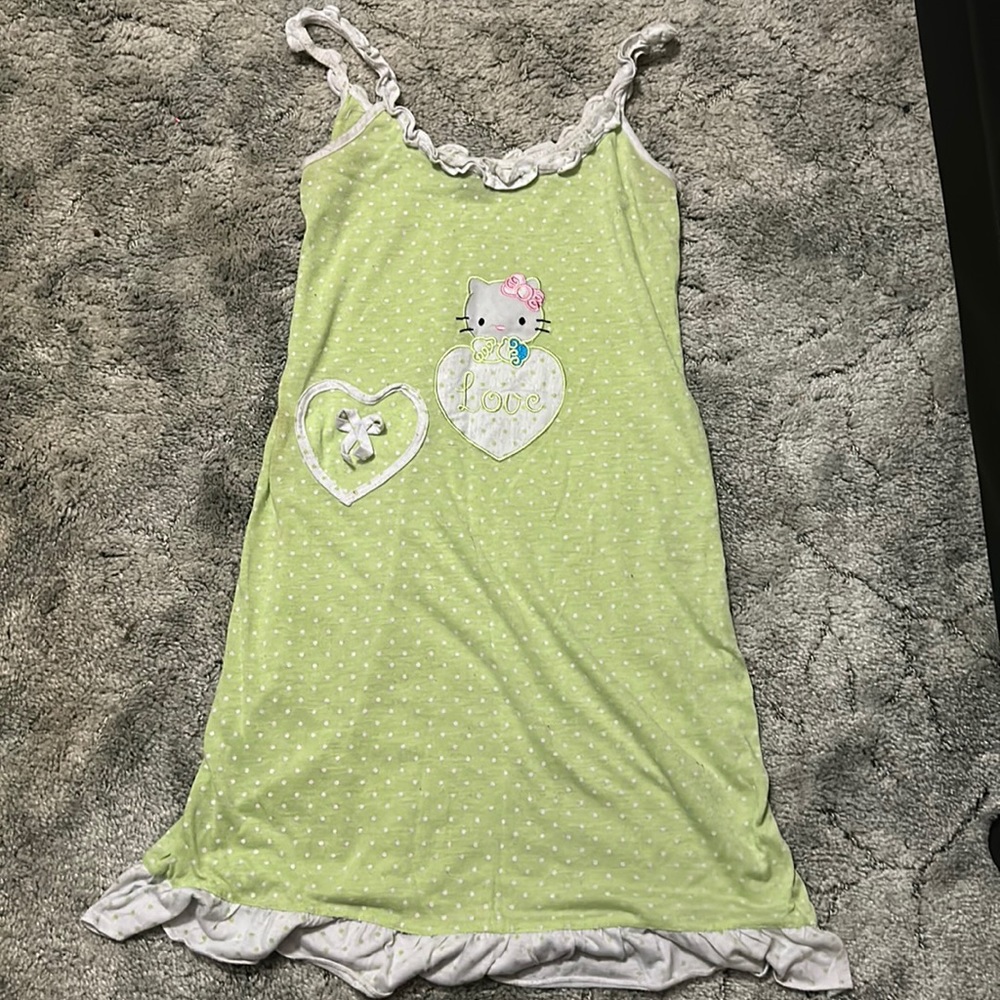 Hello kitty green nightgown